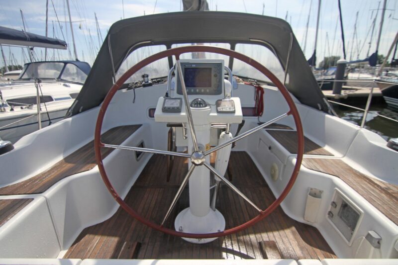 Beneteau Oceanis 37